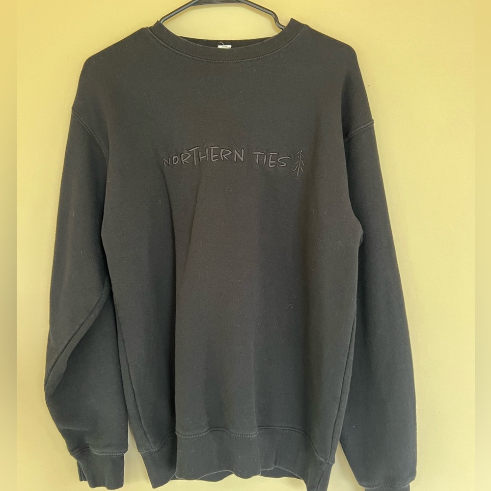 Black Crewneck Sweatshirt